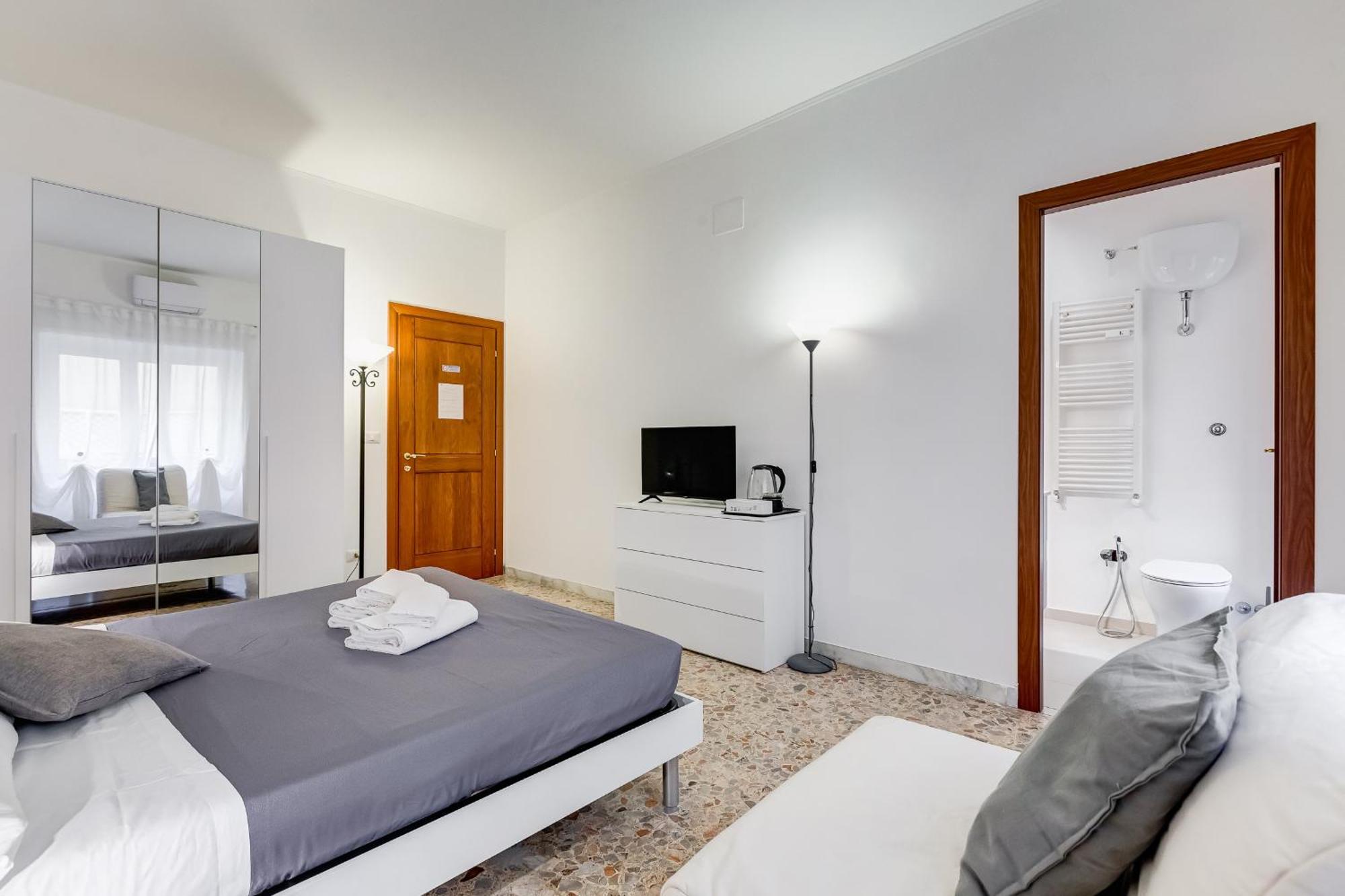 Trastevere Homestay โรม ภายนอก รูปภาพ